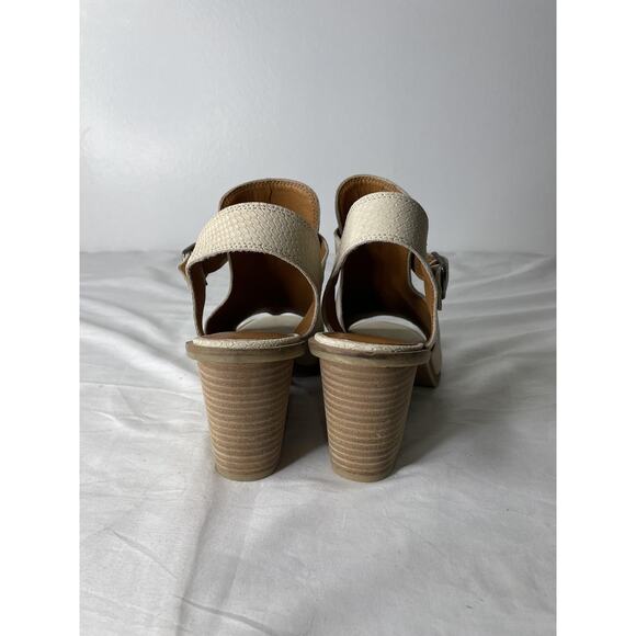 Lucky Brand Shoes Womens Size 10 Beige Wedge Sandals Peep Toe Leather Buckle - Picture 4 of 7
